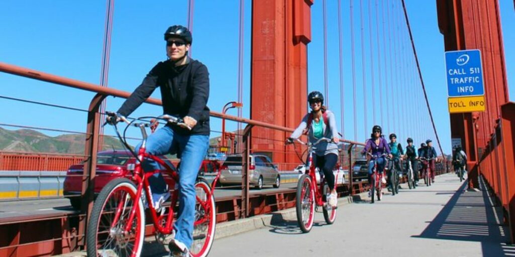 Cruce en bicicleta en el Golden Gate en San Francisco