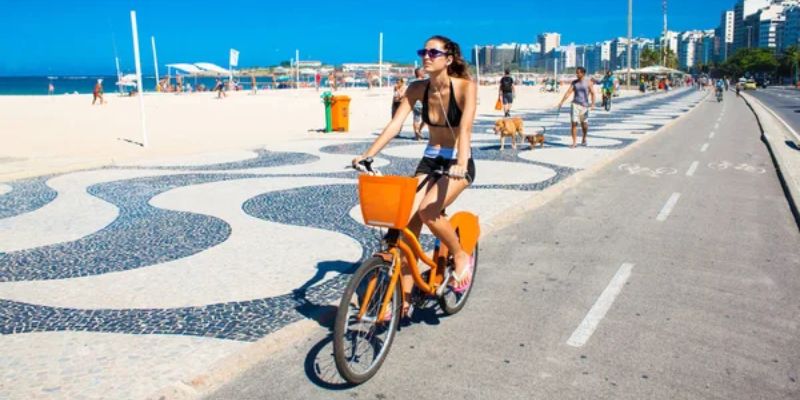 Ciclismo en playa de Copacabana