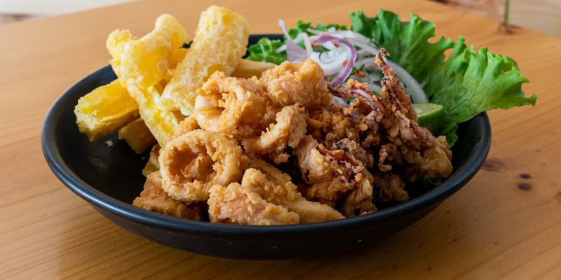 Yuca Frita con Chicharrón