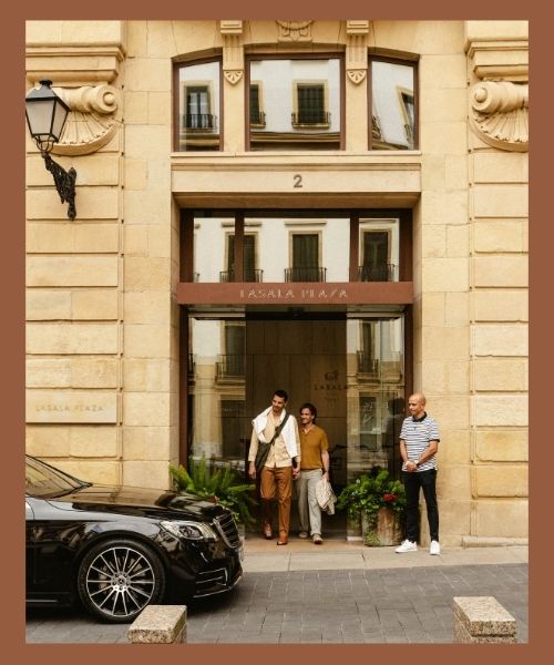 ubicacion entrada del hotel lasala plaza